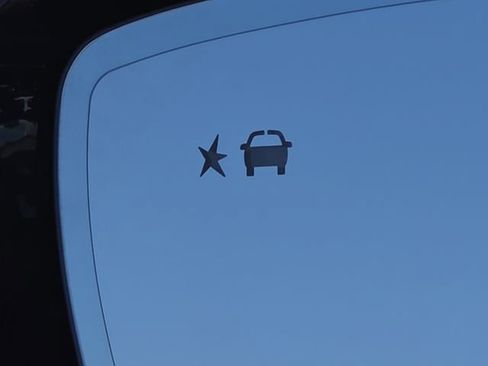 Used 2022 Buick Enclave Premium w/ Experience Buick Package image 12