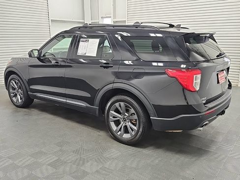 Used 2022 Ford Explorer XLT w/ Equipment Group 202A AWD/4WD image 6