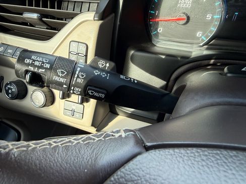 Used 2018 GMC Yukon XL Denali w/ Open Road Package image 28