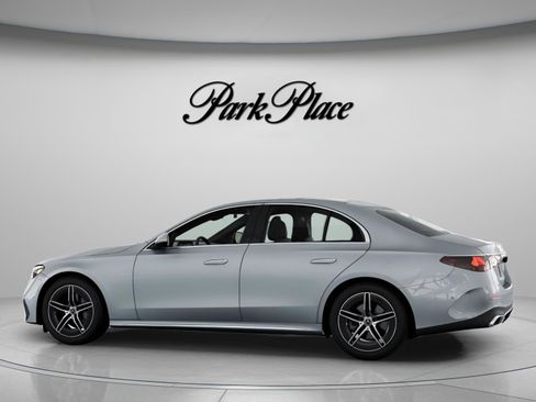 Used 2026 Mercedes-Benz E 350 Sedan image 9