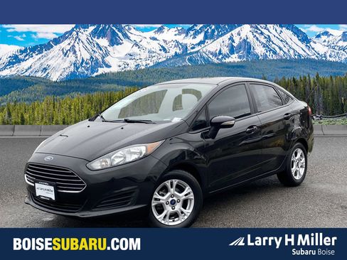 Used 2014 Ford Fiesta SE image 1