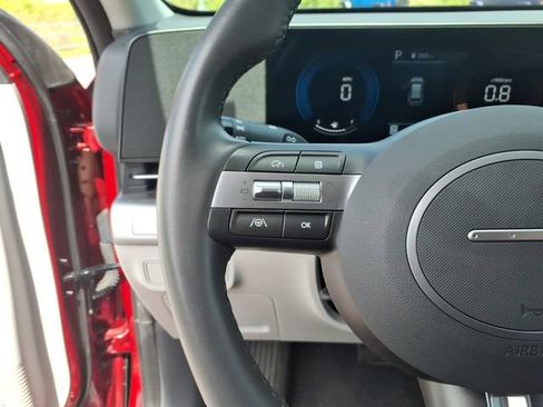 Used 2025 Hyundai Kona SEL image 23