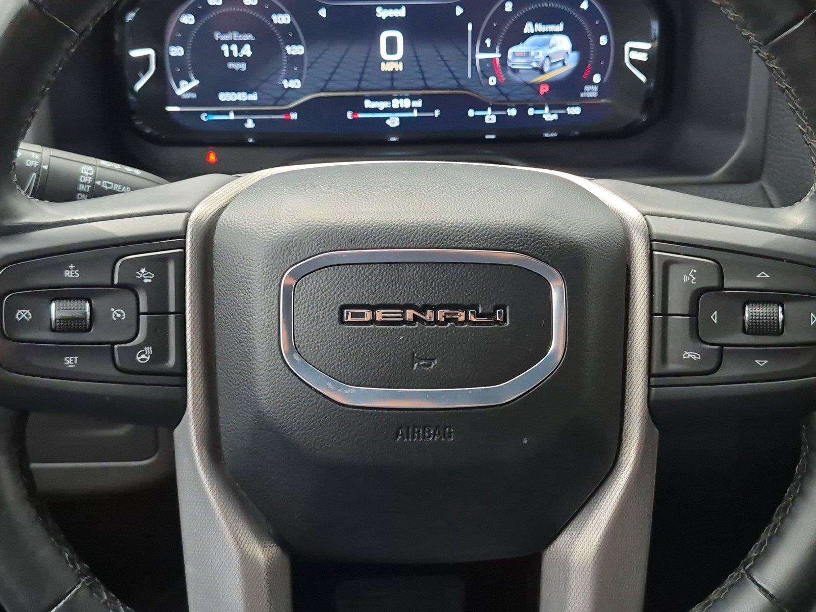 Used 2024 GMC Yukon Denali RWD image 16