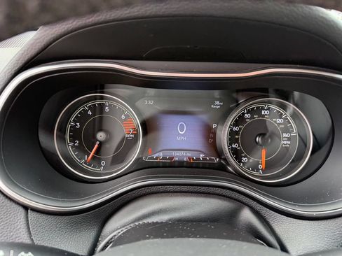 Used 2020 Jeep Cherokee Limited FWD image 29