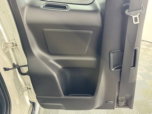 Used 2017 Toyota Tacoma SR image 22