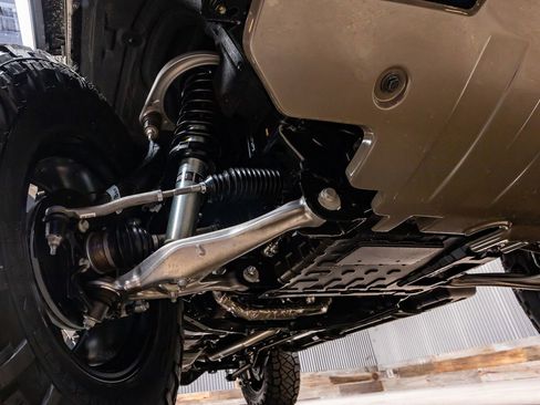 Used 2025 Ford Bronco Outer Banks image 14