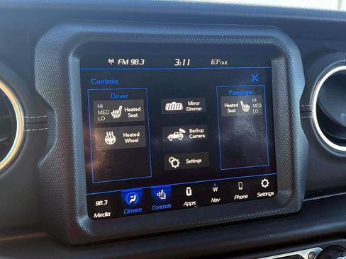 Used 2023 Jeep Wrangler Unlimited Sahara w/ Cold Weather Group AWD/4WD image 33
