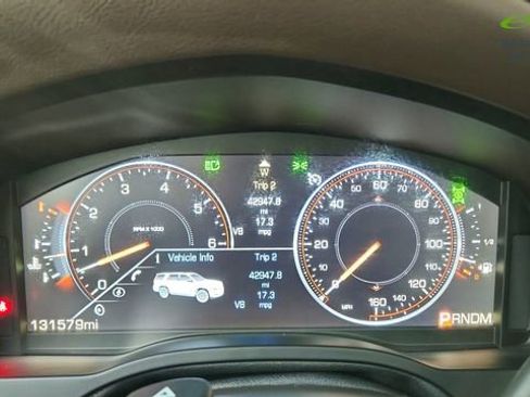 Used 2015 Cadillac Escalade Luxury RWD image 41