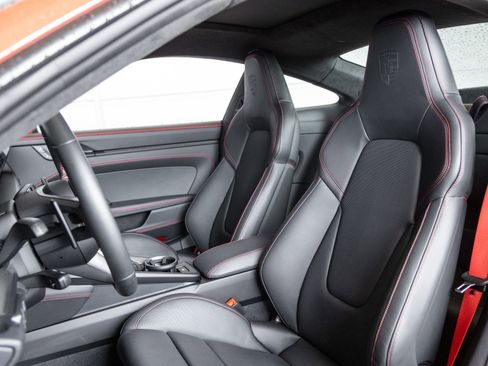 Certified 2025 Porsche 911 Carrera GTS image 5