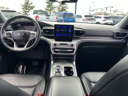 Used 2023 Ford Explorer XLT w/ Equipment Group 202A image 21