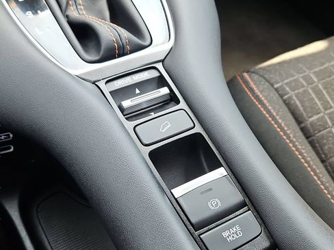 Certified 2024 Honda HR-V Sport image 16