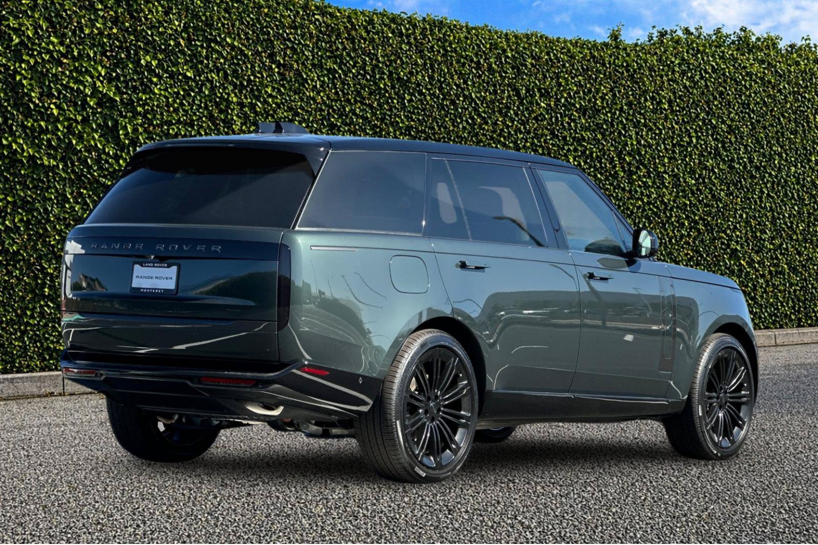 New 2026 Land Rover Range Rover Long Wheelbase SE AWD/4WD image 6