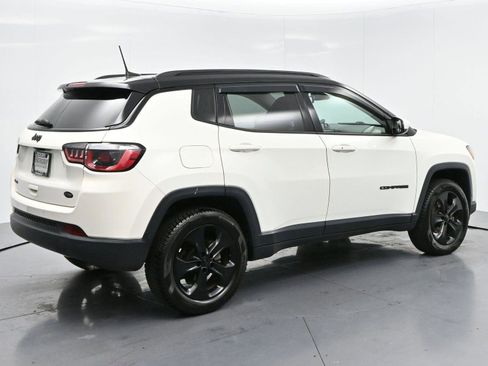 Used 2018 Jeep Compass Latitude w/ Popular Equipment Group AWD/4WD image 7