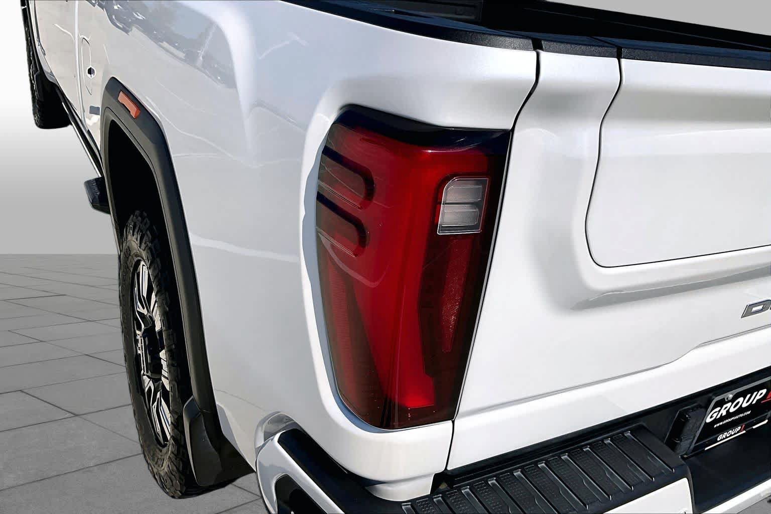 Used 2024 GMC Sierra 2500 Denali w/ Denali Reserve Package AWD/4WD image 25