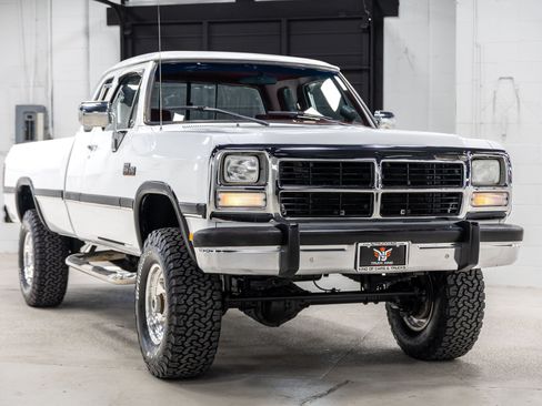 Used 1992 Dodge D/W Truck 250 AWD/4WD image 5