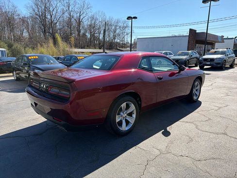 Used 2021 Dodge Challenger SXT image 7