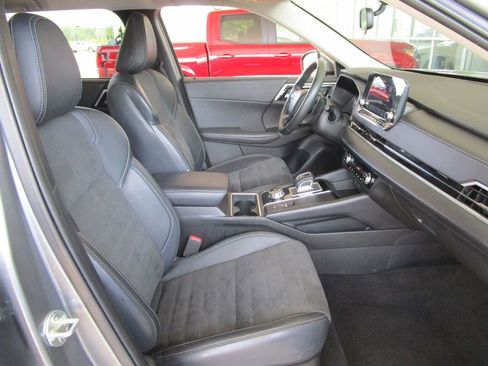 Used 2024 Mitsubishi Outlander SE image 19
