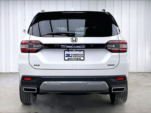 New 2026 Honda Pilot Touring image 4