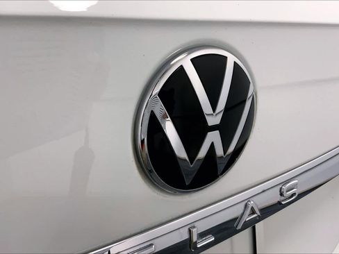 Used 2021 Volkswagen Atlas SE w/ Panoramic Sunroof Package image 28