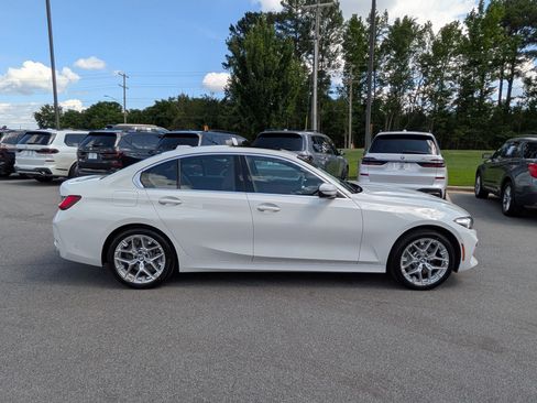 Used 2025 BMW 330i Sedan w/ Premium Package RWD image 2