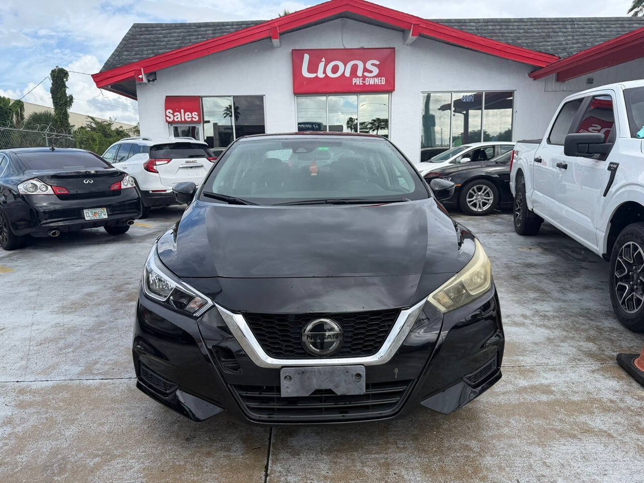 Used 2021 Nissan Versa SV FWD image 1
