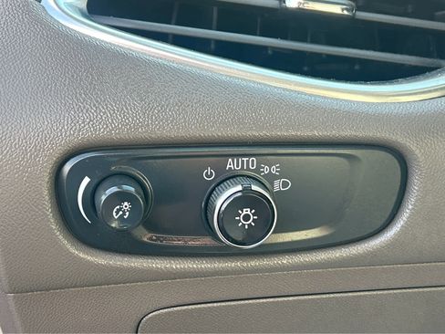 Used 2024 Chevrolet Malibu LT image 19