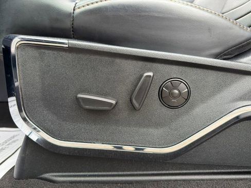 Used 2024 Ford F450 Platinum w/ FX4 Off-Road Package image 26