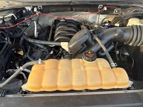 Used 2015 Ford F150 Lariat w/ Equipment Group 502A Luxury AWD/4WD image 31