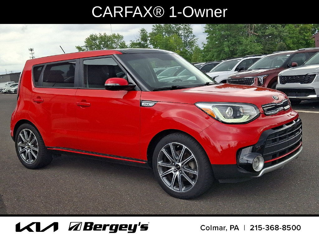 Used 2017 Kia Soul ! w/ Tech Package FWD image 3