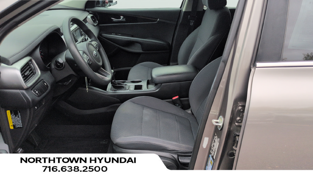 Used 2018 Kia Sorento FWD V6 image 15