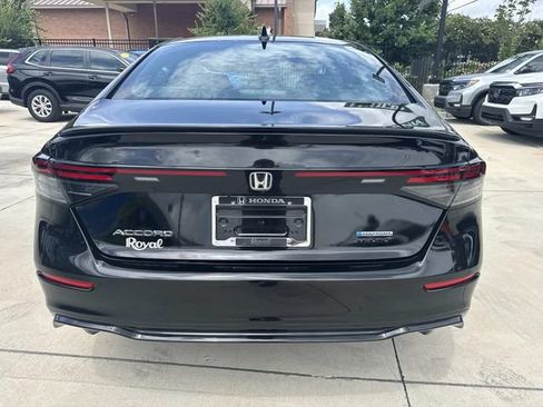 Used 2023 Honda Accord Sport image 6