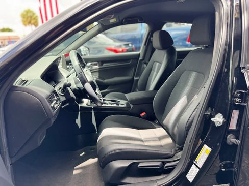 Used 2025 Honda Civic Sport image 28