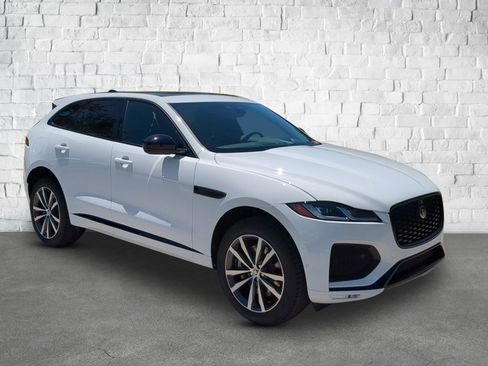 New 2026 Jaguar F-PACE R-Dynamic S image 5