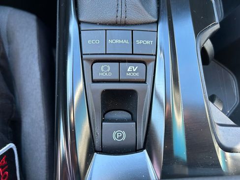 Certified 2025 Toyota Camry LE image 27