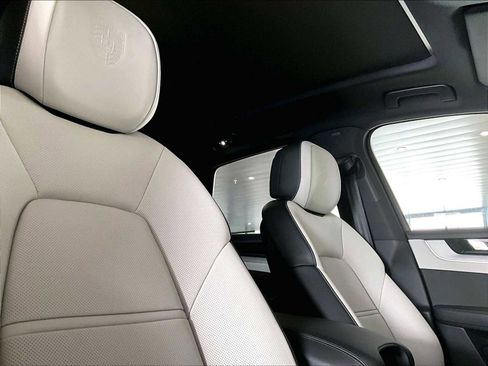 New 2026 Porsche Cayenne image 23