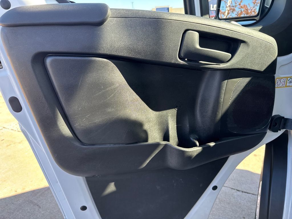 Used 2025 RAM ProMaster 2500 FWD image 13