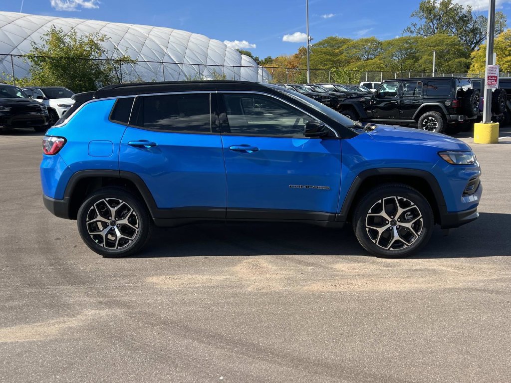 Used 2026 Jeep Compass Limited AWD/4WD image 7