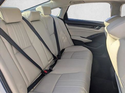 Used 2020 Honda Accord Touring image 21