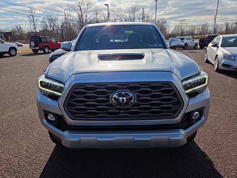 Certified 2022 Toyota Tacoma SR5 image 8