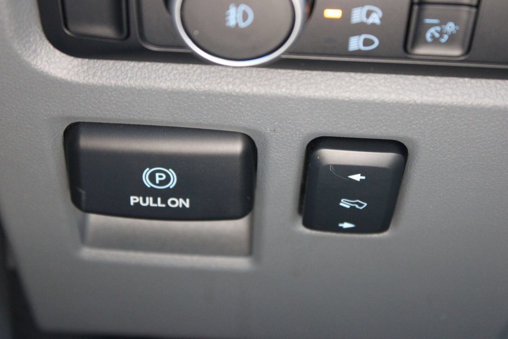 Used 2023 Ford F150 Lariat AWD/4WD image 46
