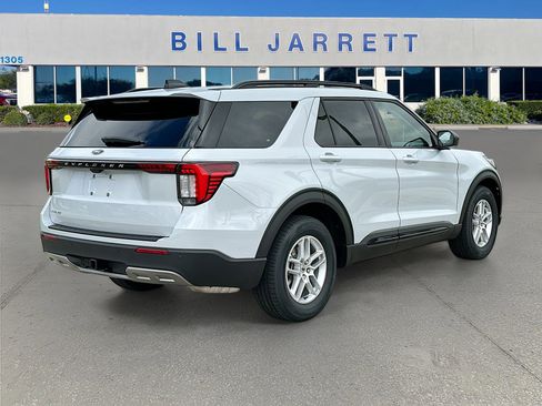 New 2026 Ford Explorer Active image 4