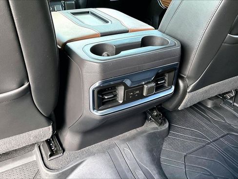 Used 2021 Chevrolet Silverado 1500 LTZ w/ Safety Package II AWD/4WD image 11