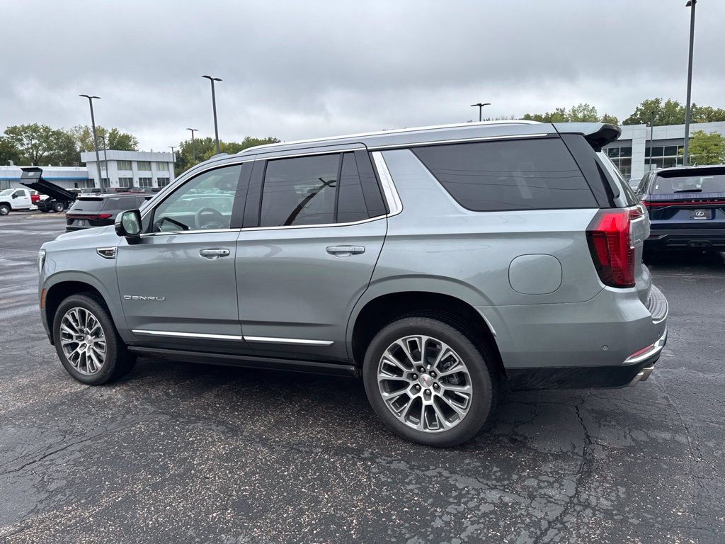 Used 2026 GMC Yukon Denali w/ Sun & Power Step Package AWD/4WD image 11