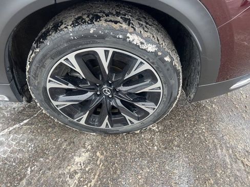 Used 2024 MAZDA CX-90 Plug-In Hybrid w/ Premium Plus image 10