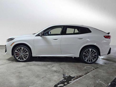 Used 2025 BMW X2 xDrive28i w/ Technology Package image 5