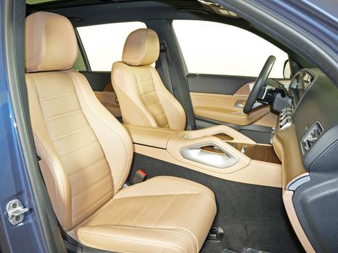 Certified 2024 Mercedes-Benz GLS 450 4MATIC image 16