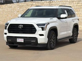Used 2025 Toyota Sequoia SR5 AWD/4WD video 3