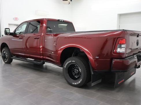 Used 2024 RAM 3500 Big Horn w/ Night Edition AWD/4WD image 6