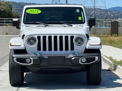 Used 2023 Jeep Wrangler Unlimited Sahara w/ Cold Weather Group AWD/4WD image 9