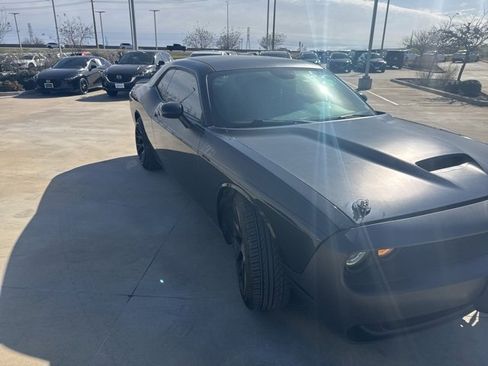 Used 2017 Dodge Challenger R/T w/ Quick Order Package 28P T/A image 3